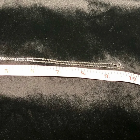 Hedgehog necklace - Picture 6 of 6